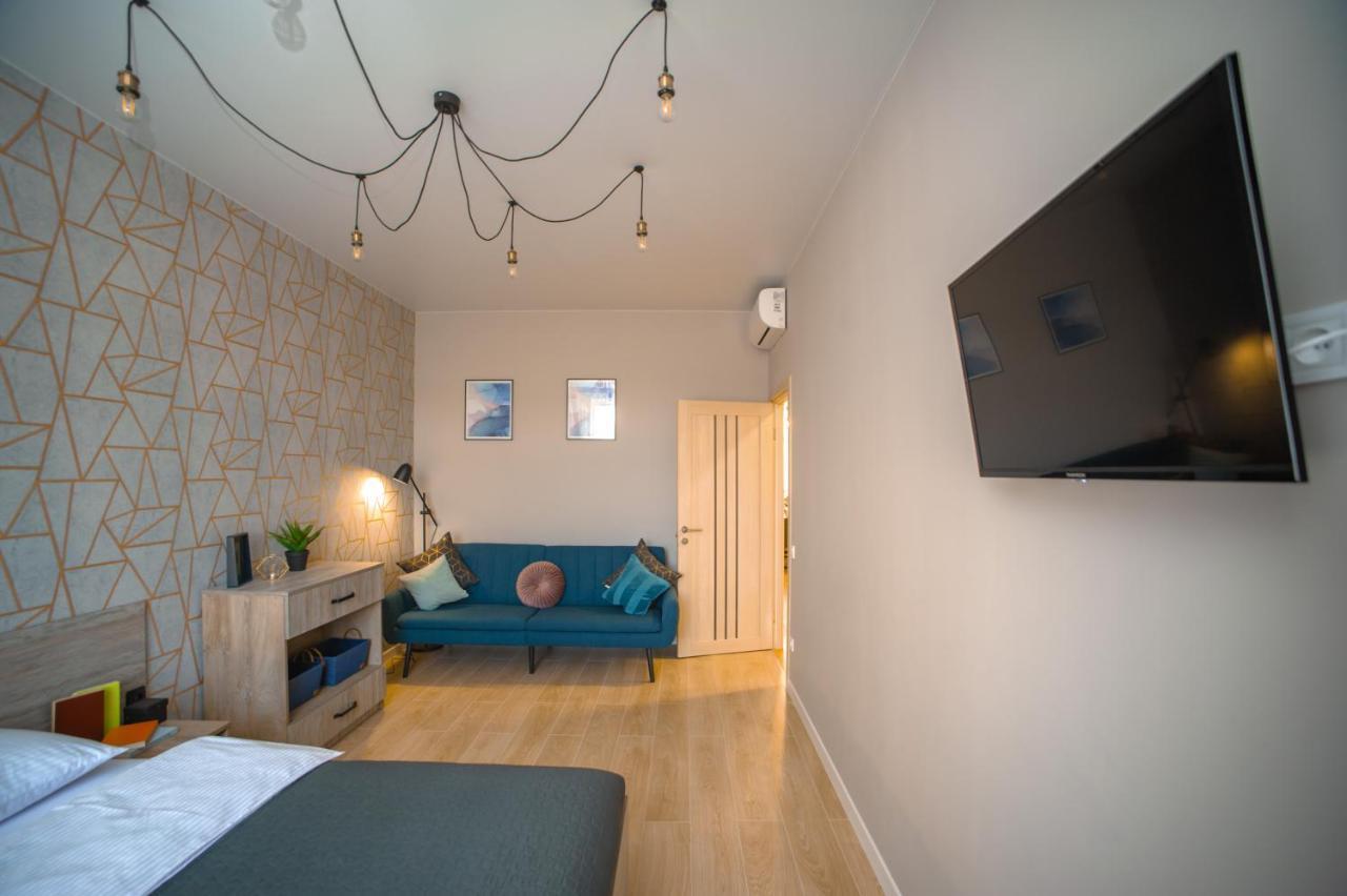 3 Bedroom, 2 Bathroom Apartment Near Forum ลวีฟ ภายนอก รูปภาพ