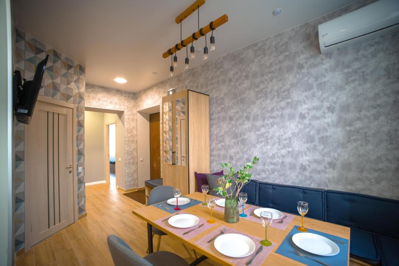 3 Bedroom, 2 Bathroom Apartment Near Forum ลวีฟ ภายนอก รูปภาพ